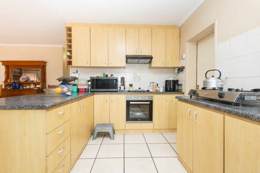 3 Bedroom Property for Sale in Uitzicht Western Cape
